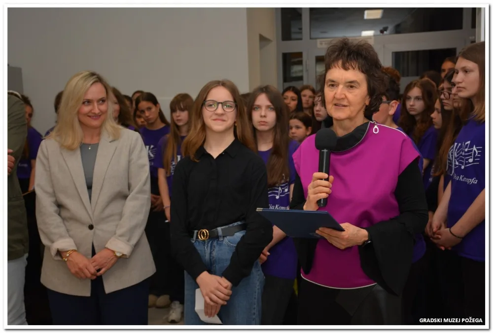 Dječja gradonačelnica otvorila izložbu „Djetinjstvo u davna vremena“!