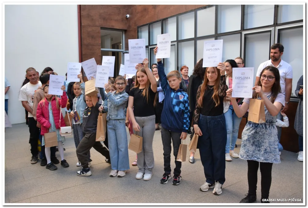 Učenici postali čuvari baštine: Svečano otvorena izložba „Korijeni – obiteljski predmet u muzeju“