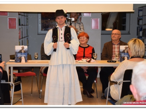 Muske nosnje_14