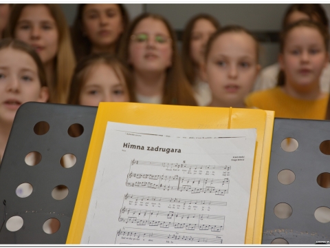 Svečano otvorena izložba „Uspomene na djetinjstvo“_3